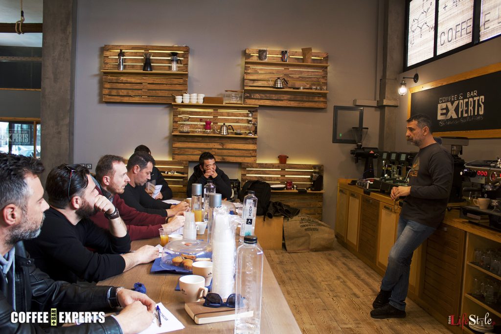 Ο Στέλιος Αποστολάκης, σ ένα τεχνικό σεμινάριο απ τους Coffee & Bar Experts