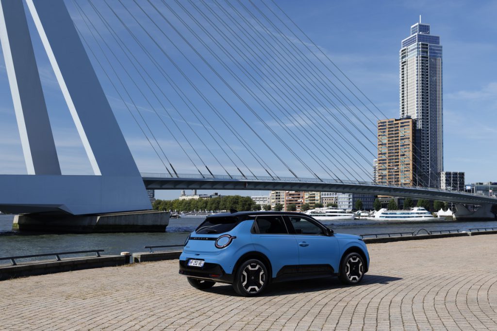 Το νέο ηλεκτρικό Nissan MICRA έρχεται: η έκτη γενιά ενός θρύλου 52 Το νέο ηλεκτρικό Nissan MICRA έρχεται: η έκτη γενιά ενός θρύλου